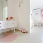 شقة Ksenija Deluxe Residence